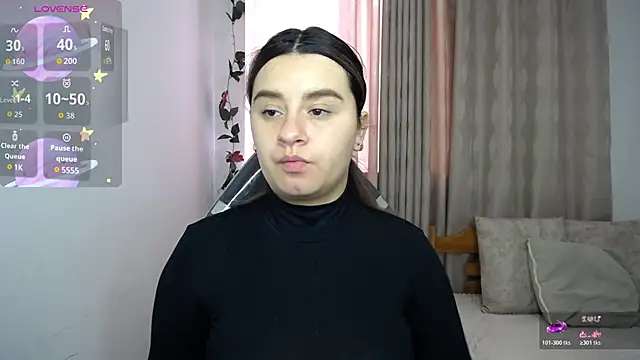 Snapshot of SaraBraun_ chatting on 12.03.25 SaraBraun online show from 12.03.25