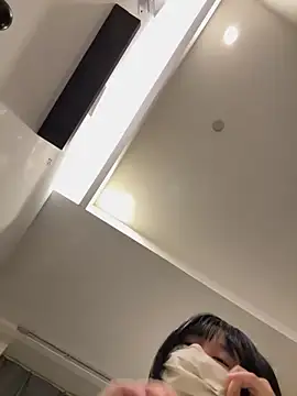 Snapshot of gunian chatting on 02.19.26 gunian online show from 02.19.26