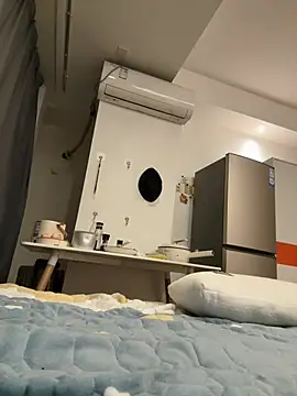 Snapshot of gunian chatting on 02.26.26 gunian online show from 02.26.26