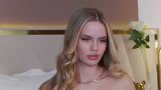 KristinaMaers online show from 01.27.25