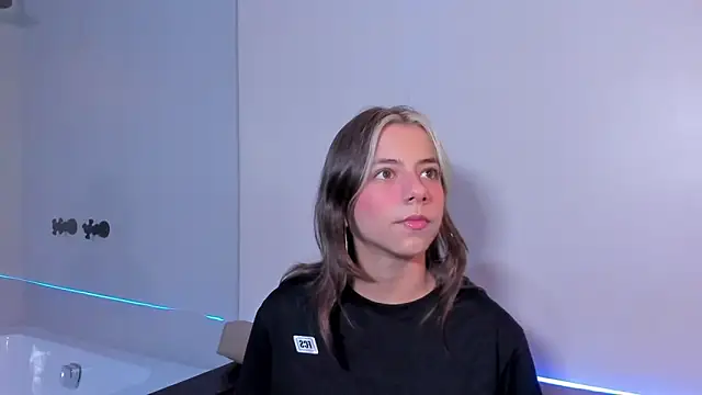 ArtemisaBlake online show from 12.17.24