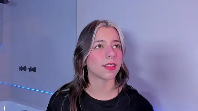 ArtemisaBlake online show from 12.18.24