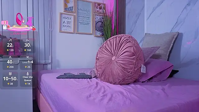 Chlooee   online show from 03.28.26