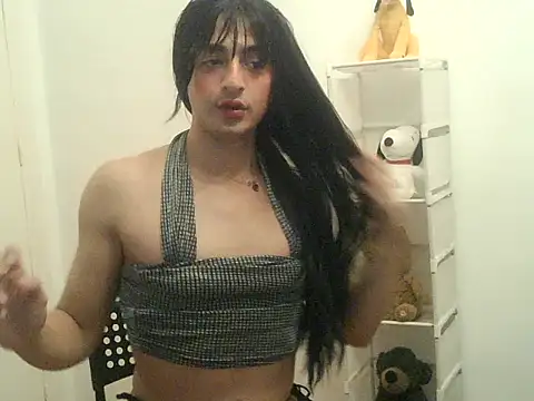 Snapshot of EDUARDA4 chatting on 10.27.25 EDUARDA4 online show from 10.27.25
