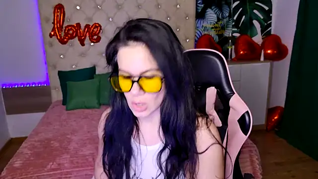 KattieSims online show from 02.17.25