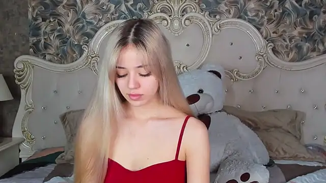 STELLA RICH online show from 03.04.25