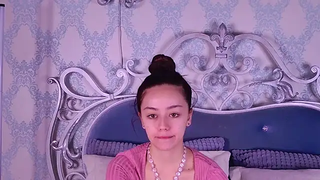 STELLA RICH online show from 11.17.25