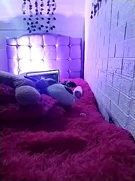 Yaz Moon online show from 12.03.25