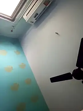 Smarterboytravel online show from 01.07.25