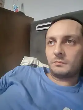 Snapshot of Kondzio chatting on 12.16.24 Kondzio online show from 12.16.24