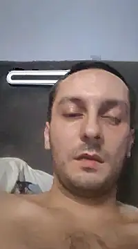 Snapshot of Kondzio chatting on 12.16.24 Kondzio online show from 12.16.24