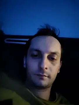 Snapshot of Kondzio chatting on 12.29.24 Kondzio online show from 12.29.24