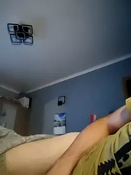 Snapshot of Kondzio chatting on 09.15.25 Kondzio online show from 09.15.25