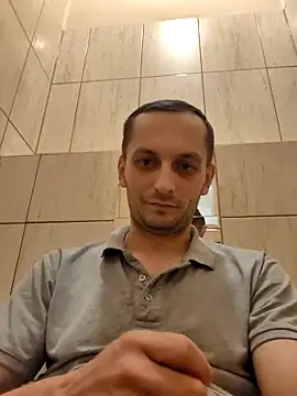 Snapshot of Kondzio chatting on 12.19.25 Kondzio online show from 12.19.25