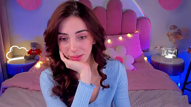 Snapshot of ElsaYoung chatting on 02.09.25 ElsaYoung online show from 02.09.25
