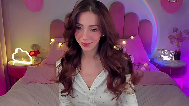 Snapshot of ElsaYoung chatting on 02.26.25 ElsaYoung online show from 02.26.25