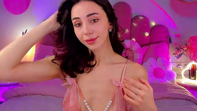 ElsaYoung online show from 01.10.26