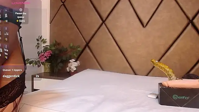 Snapshot of LunitaDiva chatting on 02.06.25 LunitaDiva online show from 02.06.25