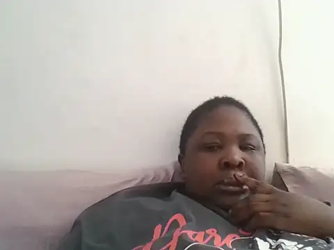 Snapshot of sexyJami23 chatting on 09.22.25 sexyJami23 online show from 09.22.25