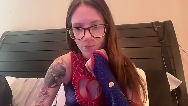 Snapshot of yourstrulylivy69 chatting on 01.22.25 yourstrulylivy69 online show from 01.22.25