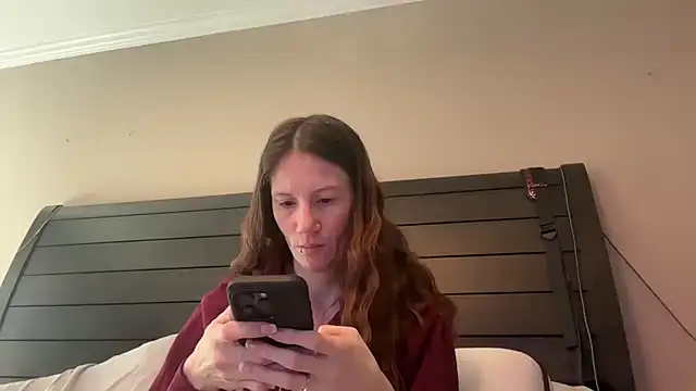 Snapshot of yourstrulylivy69 chatting on 01.28.25 yourstrulylivy69 online show from 01.28.25