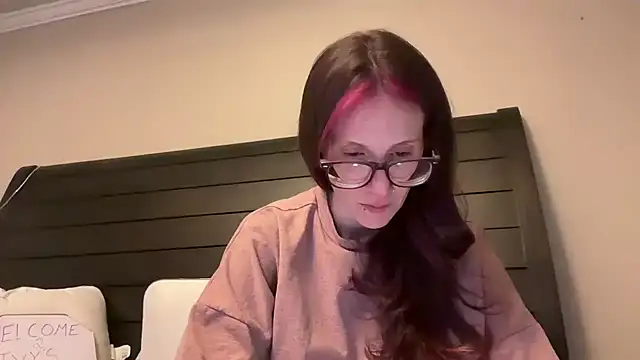 Snapshot of yourstrulylivy69 chatting on 03.07.25 yourstrulylivy69 online show from 03.07.25