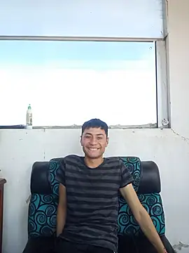 Snapshot of 1418edwar chatting on 11.04.25 1418edwar online show from 11.04.25