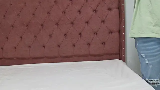 Snapshot of lau_hotfox chatting on 03.11.25 lau hotfox online show from 03.11.25