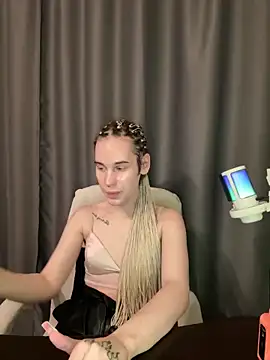 Cassie Bae online show from 12.22.24