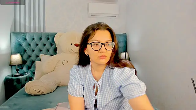 ZarifaBev online show from 10.18.25