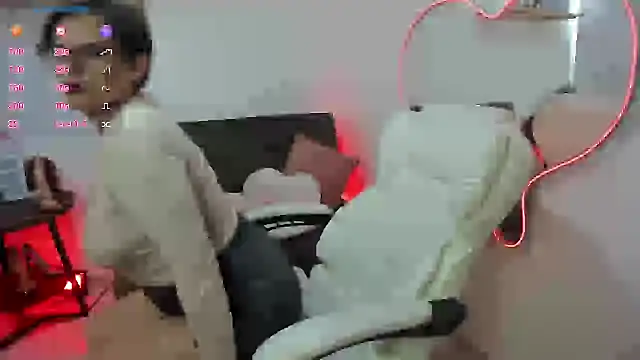 Adeellee  online show from 01.26.25