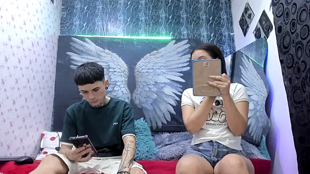 exotic hot couple online show from 04.18.26