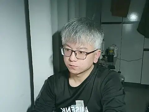 leoUSIR online show from 12.05.25