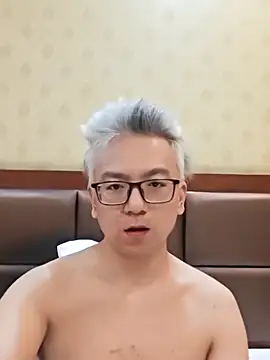 leoUSIR online show from 04.06.26