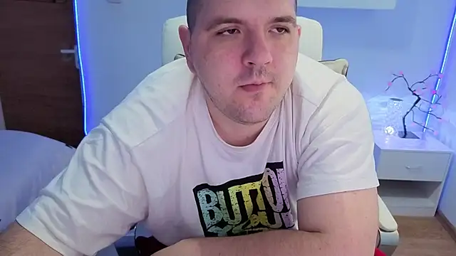 Snapshot of JasonJacks chatting on 06.14.26 JasonJacks online show from 06.14.26
