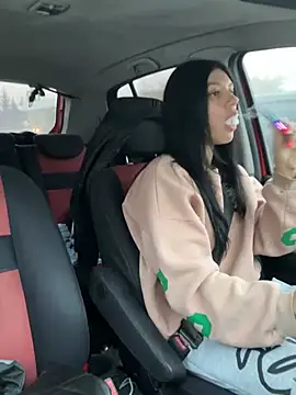 Snapshot of JulliaVegas chatting on 01.22.25 JulliaVegas online show from 01.22.25