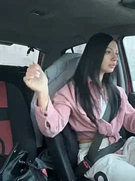 Snapshot of JulliaVegas chatting on 02.08.25 JulliaVegas online show from 02.08.25