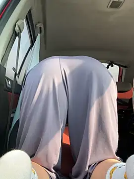 Snapshot of JulliaVegas chatting on 03.05.25 JulliaVegas online show from 03.05.25