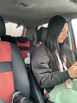 Snapshot of JulliaVegas chatting on 03.20.25 JulliaVegas online show from 03.20.25