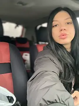 Snapshot of JulliaVegas chatting on 03.21.25 JulliaVegas online show from 03.21.25