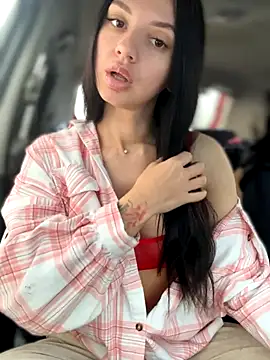 Snapshot of JulliaVegas chatting on 09.22.25 JulliaVegas online show from 09.22.25