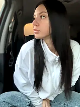 Snapshot of JulliaVegas chatting on 10.12.25 JulliaVegas online show from 10.12.25