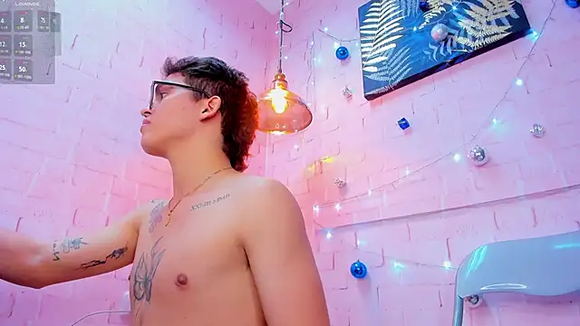 Snapshot of JACK_BLOSSOM_ chatting on 12.19.24 JACK BLOSSOM online show from 12.19.24