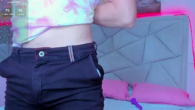 Snapshot of JACK_BLOSSOM_ chatting on 01.08.25 JACK BLOSSOM online show from 01.08.25