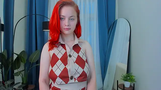 Snapshot of DarkErica chatting on 12.17.24 DarkErica online show from 12.17.24