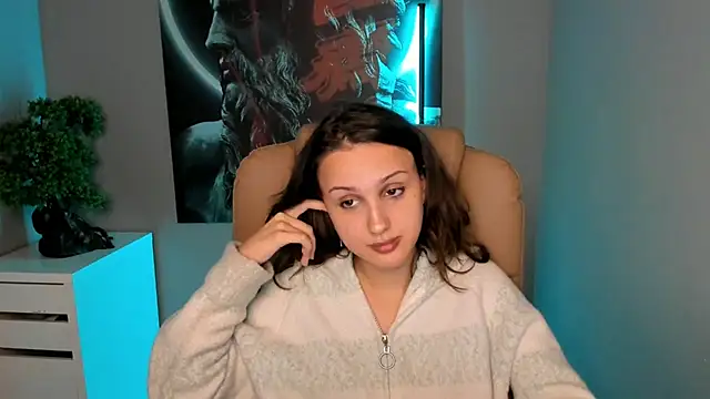 Snapshot of MariaNorma chatting on 12.25.24 MariaNorma online show from 12.25.24