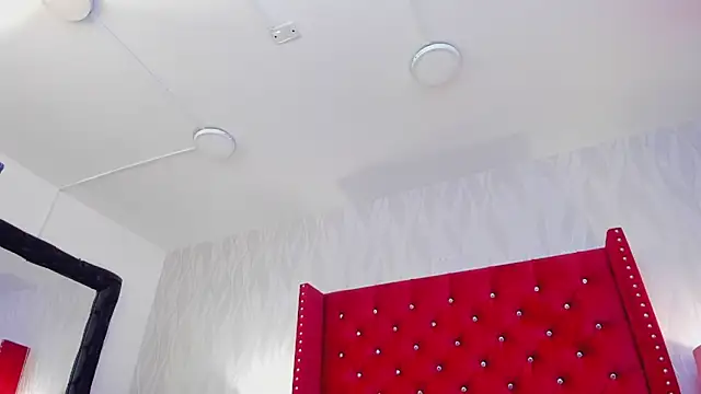 Snapshot of SophiGracee chatting on 01.12.25 SophiGracee online show from 01.12.25