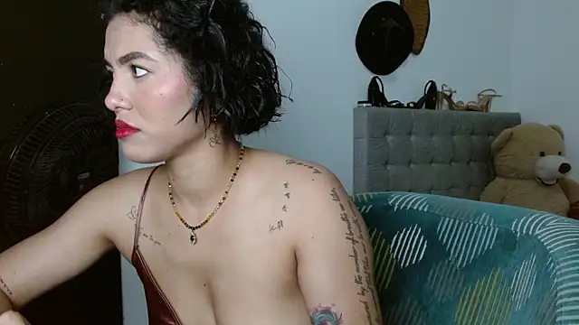 Snapshot of Sexy_Lia_ chatting on 04.27.26 Sexy Lia online show from 04.27.26
