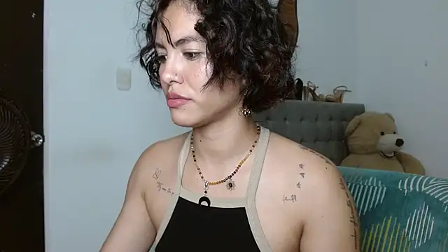 Snapshot of Sexy_Lia_ chatting on 06.18.26 Sexy Lia online show from 06.18.26