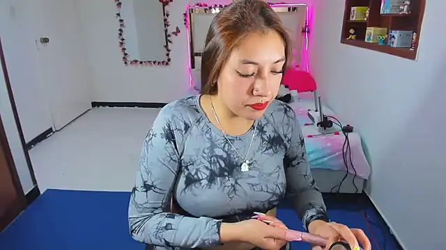 Snapshot of perlabeautiful chatting on 10.09.25 perlabeautiful online show from 10.09.25